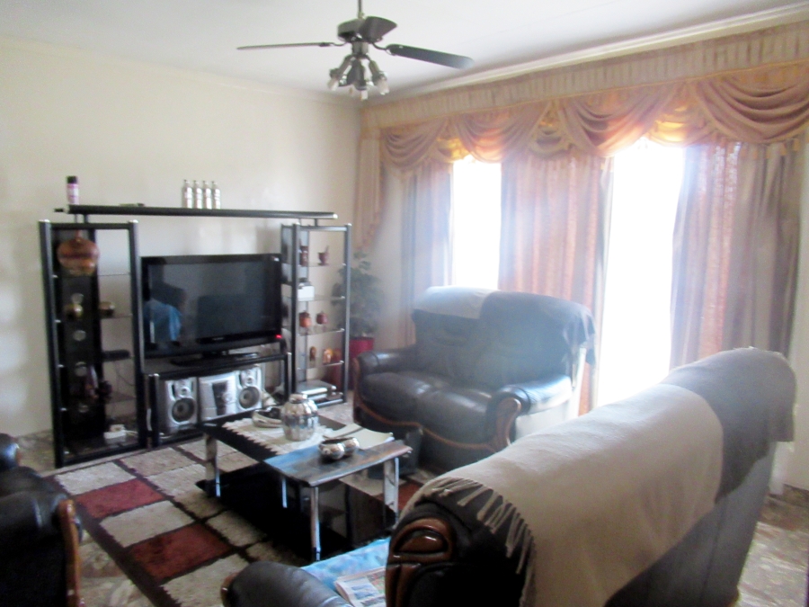 4 Bedroom Property for Sale in Riebeeckstad Free State